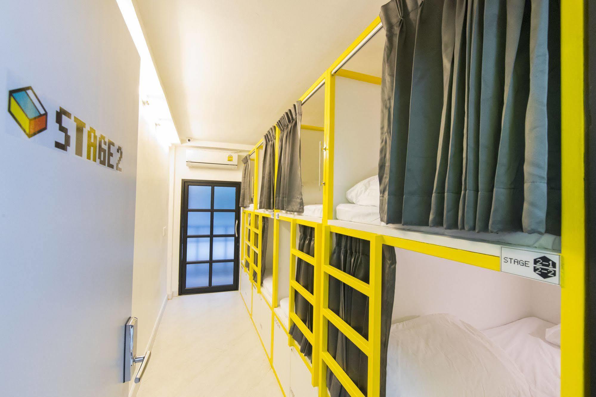 Pixellar Hostel Bangkok Exterior foto